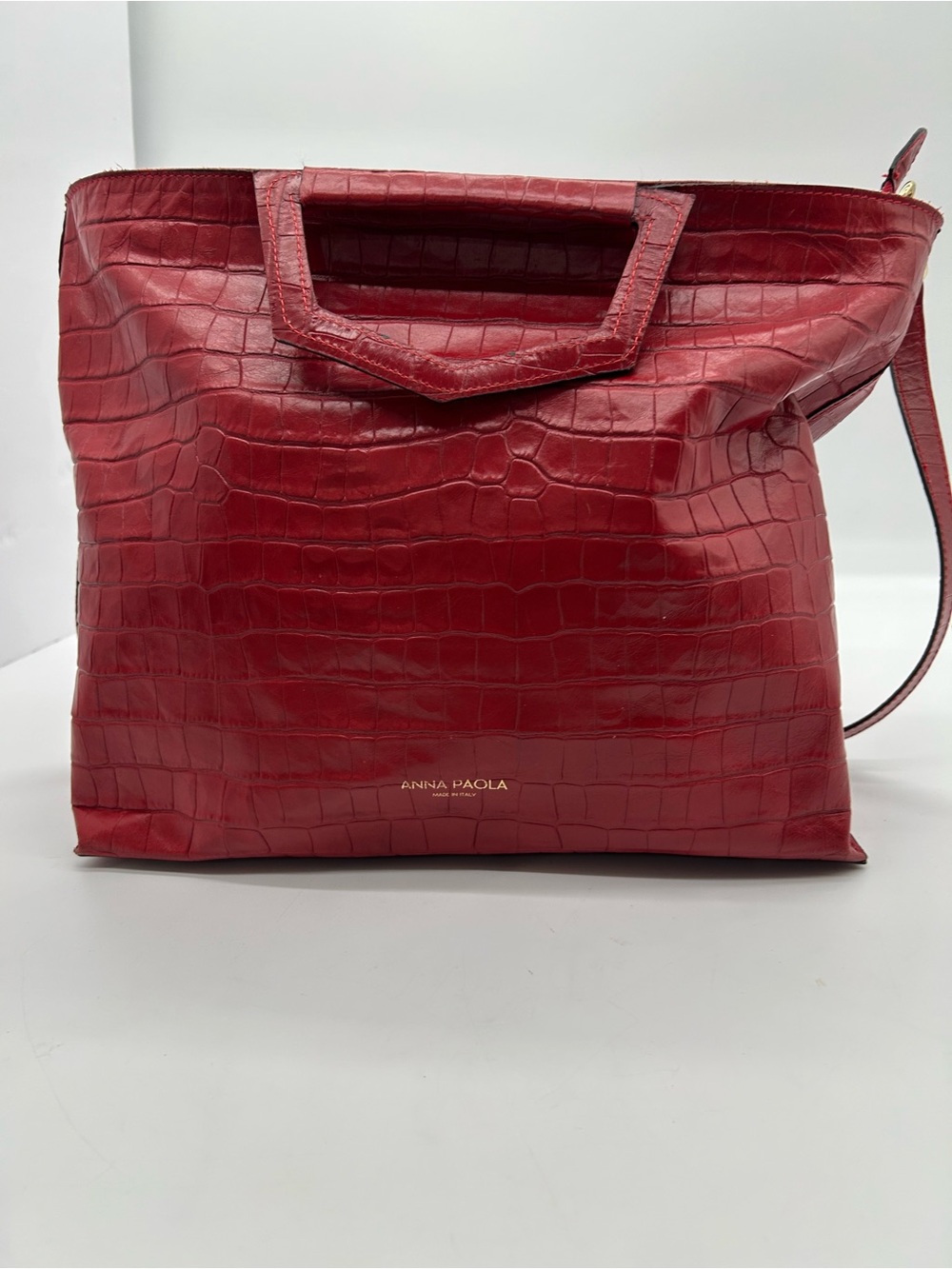 Anna Paola Made In Italy Leather Red Croc-Embossed Hand Bag